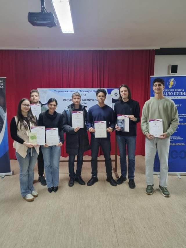 Поново најбољи међу најбољима: Наши физичари бриљирали на републичком такмичењу и изборили пласман на Олимпијаду!