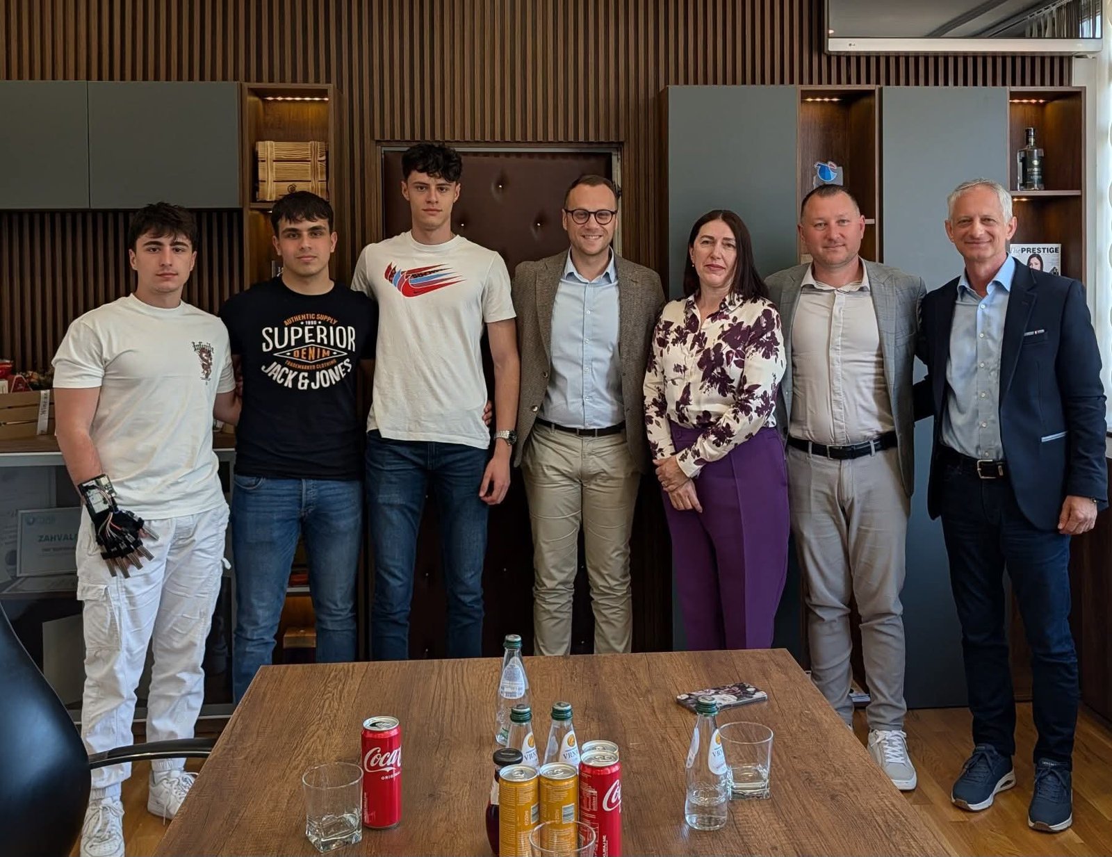 Наши млади генијалци и иноватори у посјети „Електро-Бијељини“